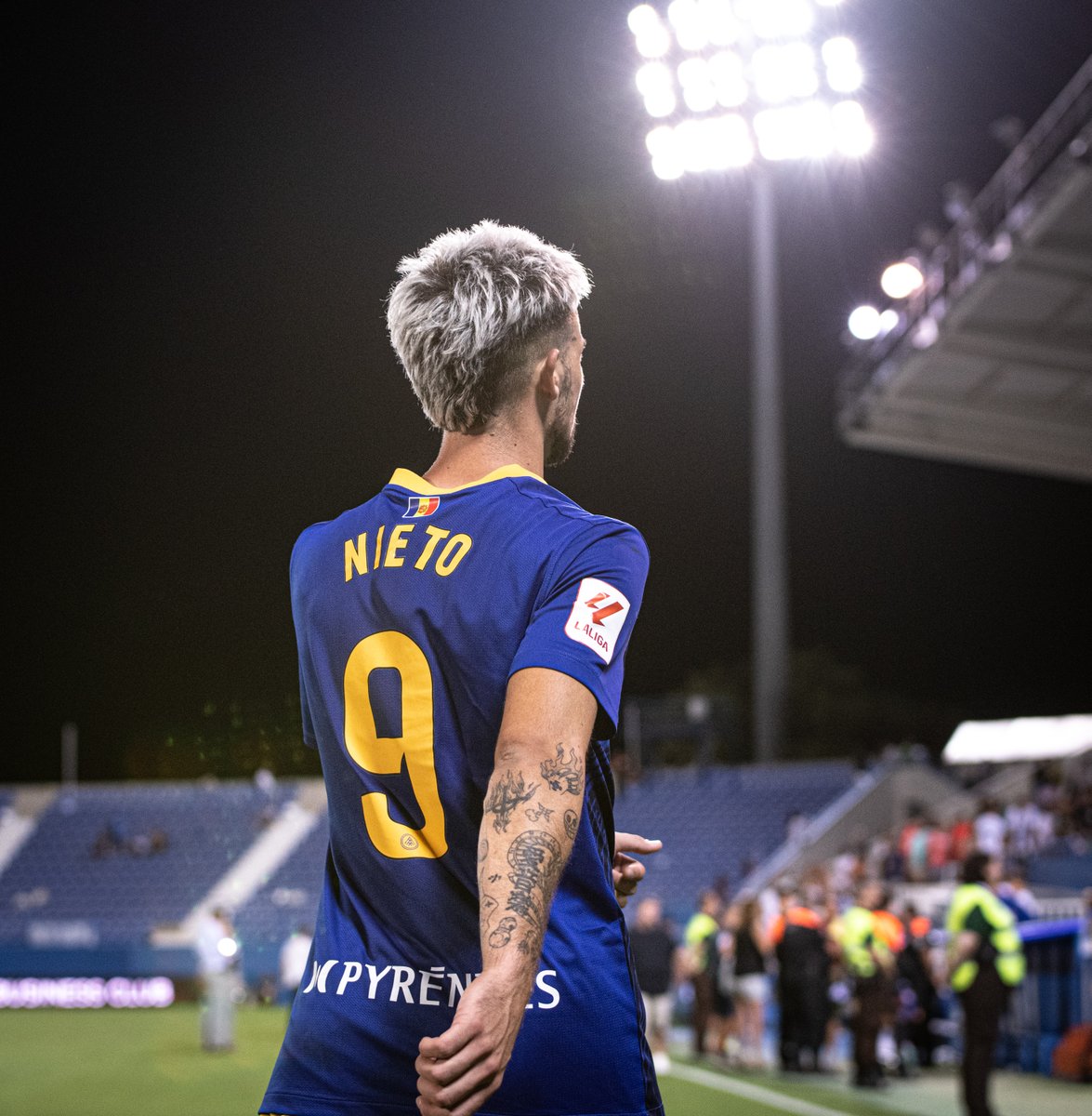 fcandorra's tweet photo. 🤜🏼🤛🏼 Aquest any ens ho passarem bé, @M_nieto9! 😉 

#SomTricolors 🔵🟡🔴
#SensePorALesAltures https://t.co/1TovUSF9cn