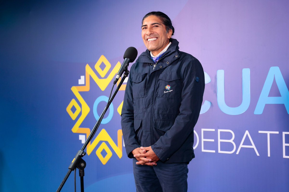 geovanni_atari's tweet photo. Llegó el gran debate 😎✌🏽

Ya nuestro futuro Presidente @yakuperezg se encuentra en @EcuadorTV para presentar nuestras propuestas 💪🏼

#YakuPower #YakuPresidente #EcuadorDebate2023 https://t.co/QuzuL77XFn