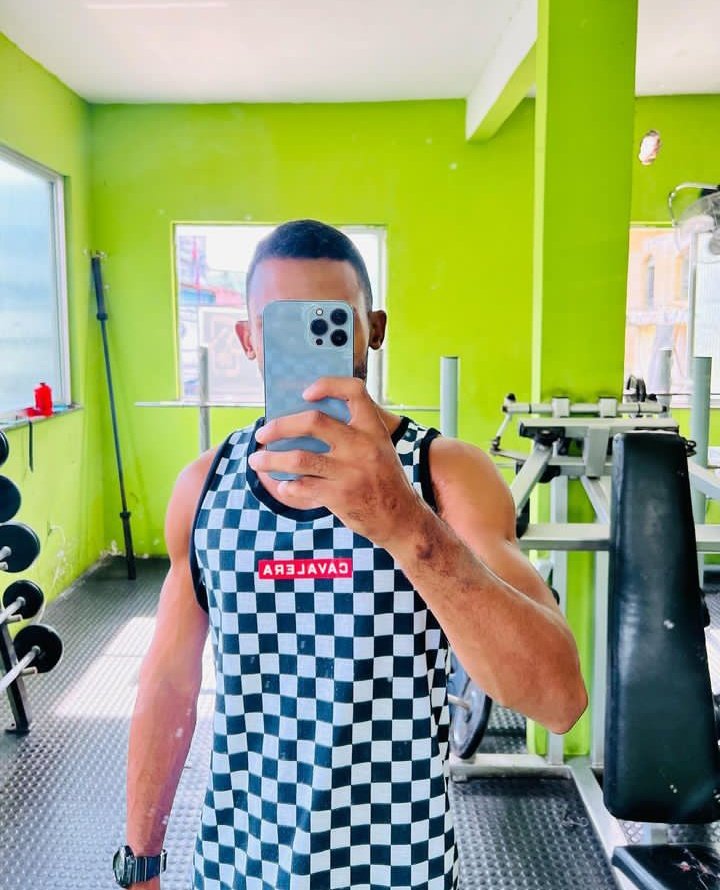 Nunca me proporcionou camarotes, nem coisas do tipo mas eu tinha como se fosse meu sangue por conhecer de muitos anos e saber a pessoa maravilhosa q vc era. Eu tenho plena certeza q vc está com papai do céu e olhando por nós e vc sabia bem quem era quem e se n sabia está vendo ag