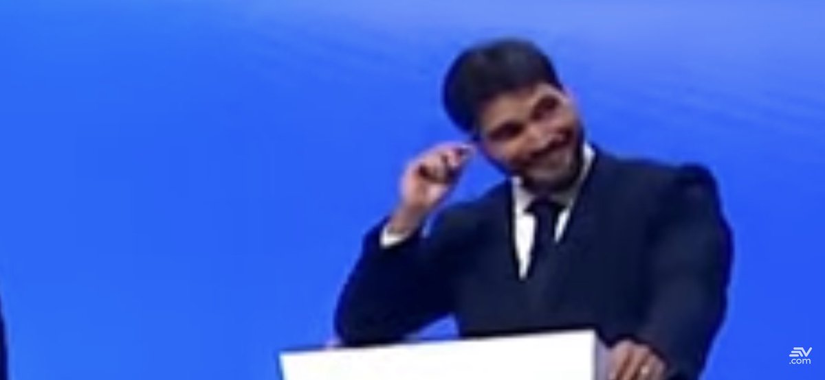 JAJAJAAJAJJA creo que todos somos Topic en la intervención de Luisa González 😅🤣