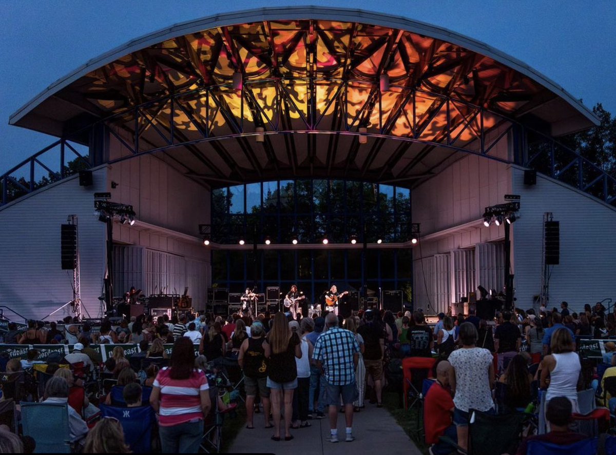 SueMcLeanMusic's tweet photo. A couple more #LiveattheHilde 2023 photos. 🤩 It was one for the record books!

Many thanks for our partners, sponsors, headliners, opening acts, crew, food trucks, and YOU, the fans, for making 2023 such a tremendous success! 🙏 https://t.co/P4PxkTJSzH