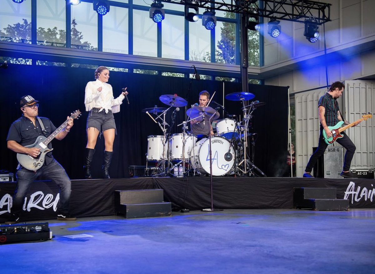 SueMcLeanMusic's tweet photo. A couple more #LiveattheHilde 2023 photos. 🤩 It was one for the record books!

Many thanks for our partners, sponsors, headliners, opening acts, crew, food trucks, and YOU, the fans, for making 2023 such a tremendous success! 🙏 https://t.co/P4PxkTJSzH