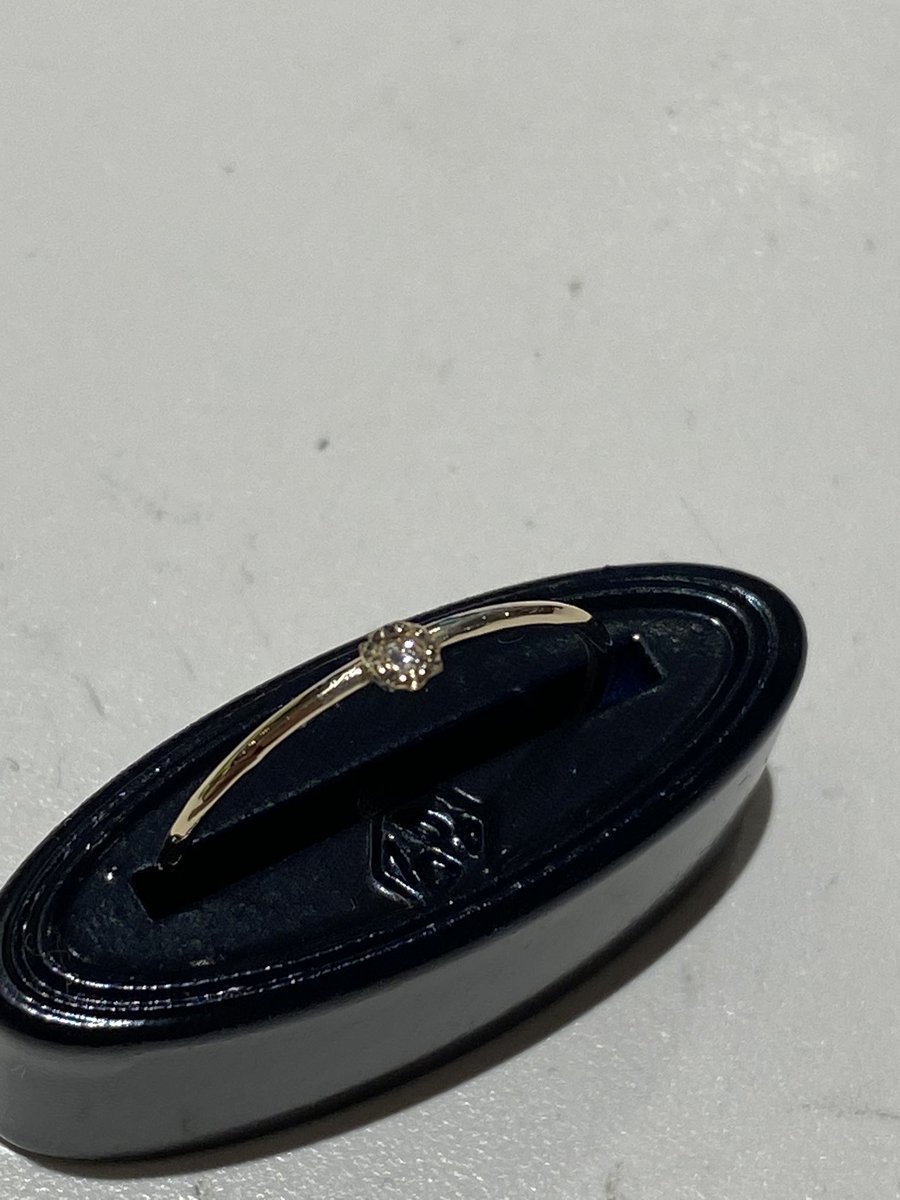 edn_jpn's tweet photo. 【出展のお知らせ】
丸善丸の内本店4階
8月9-15日 9:00-21:00
6日目始まっています。
今日は、étincelle 「火花」side versionの11号を1個追加しました。
どうぞよろしくお願いします。
#エトワールディネイジュ⠀
#etoile_des_neiges⠀
#edn_jpn⠀
#ADNEEL
#CHIROPUTeRE_osk
#K10
#丸善丸の内本店 https://t.co/PMwYPpqbrO