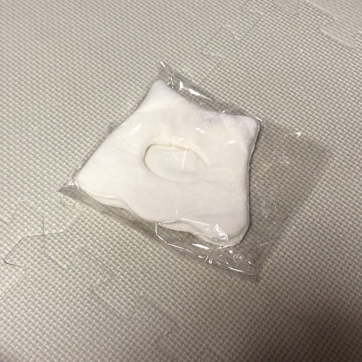 ja_monmong's tweet photo. 말랑갱얼지들 시고르자브종 고양이 유령 망토 10cm 인형 옷 양도

고양이 유령 망토 총 4개 있고 개당 2 (일괄택포8)

귀 없고 귀 부분 뚫려있는 유령망토 1개 있고 1.3

엔시티 더보이즈 스키즈 에이티즈 온앤오프 에스파 스테이씨 르세라핌 영훈 현재 주연 현진 리노 필릭스 승민 백현 카리나 윈터 https://t.co/77phglDLSp