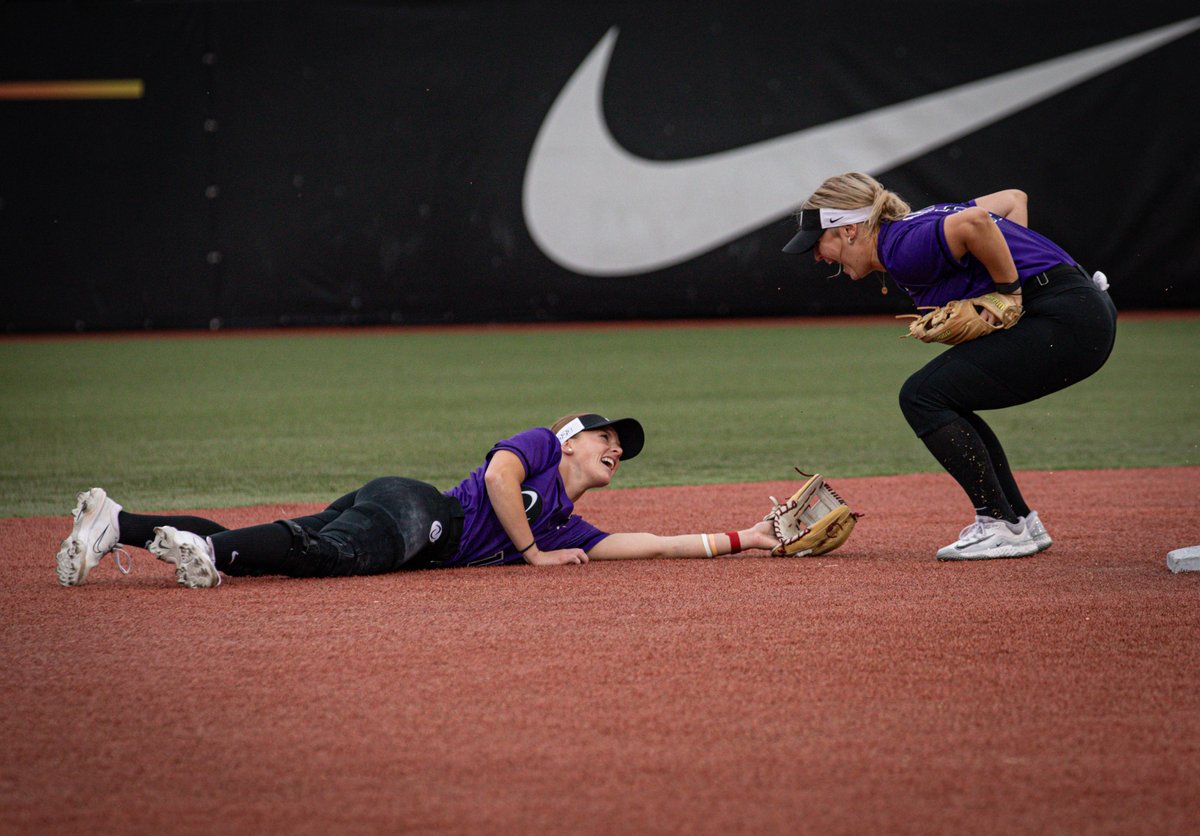 AUProSports's tweet photo. THE PLAY 

@josiemuff x @Kelsey_Harshman https://t.co/ofVwD8Jj5V