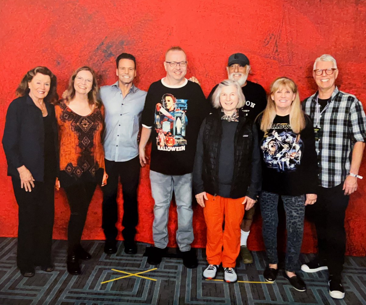 FDRAKEJR1's tweet photo. Halloween 1978 Cast Reunion @FilmFestHouston #NancyStephens #SandyJohnson #WillSandin #NickCastle #NancyLoomis #PJSoles #JohnMichaelGraham #Halloween #HoustonHorrorFilmFestival https://t.co/NSCSPvMOJt