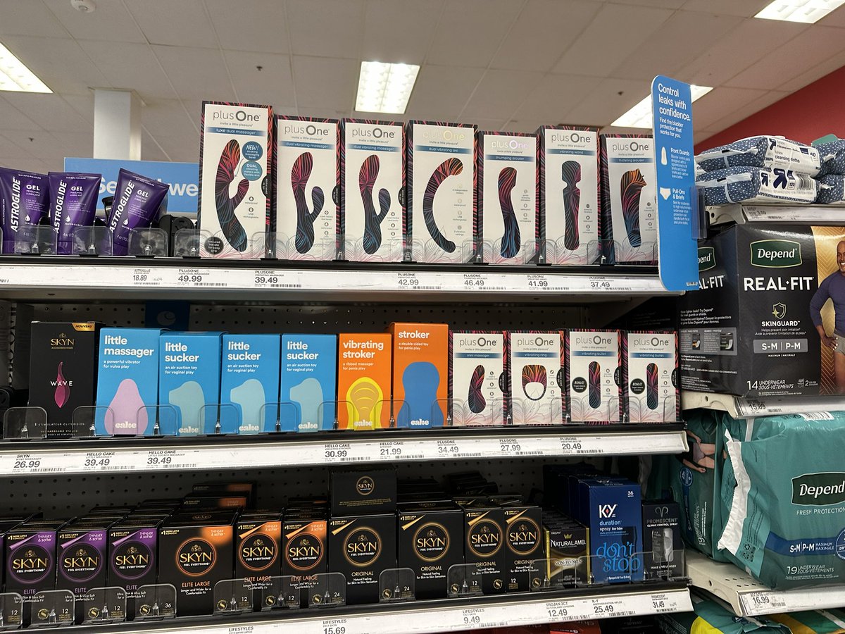 yun ⟡ vgen commissions open tweet media