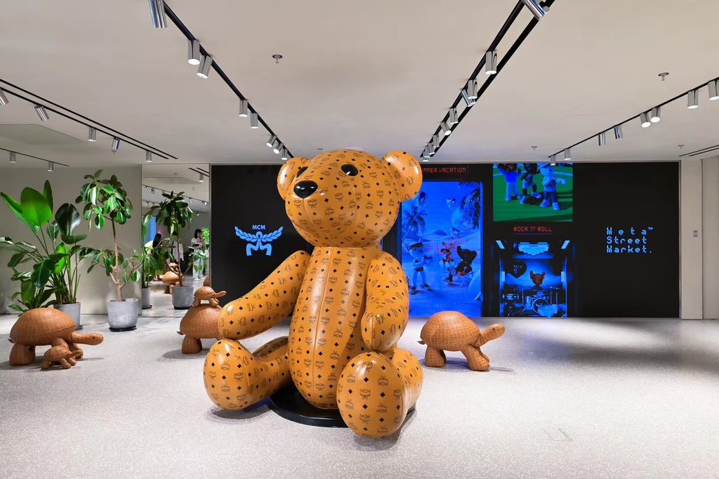 MetaSMarket's tweet photo. Official Pop-up event in Shanghai.

#MCM
#MetaStreetMarket
#Metaverse
#Web3 https://t.co/NbYkXceKEY