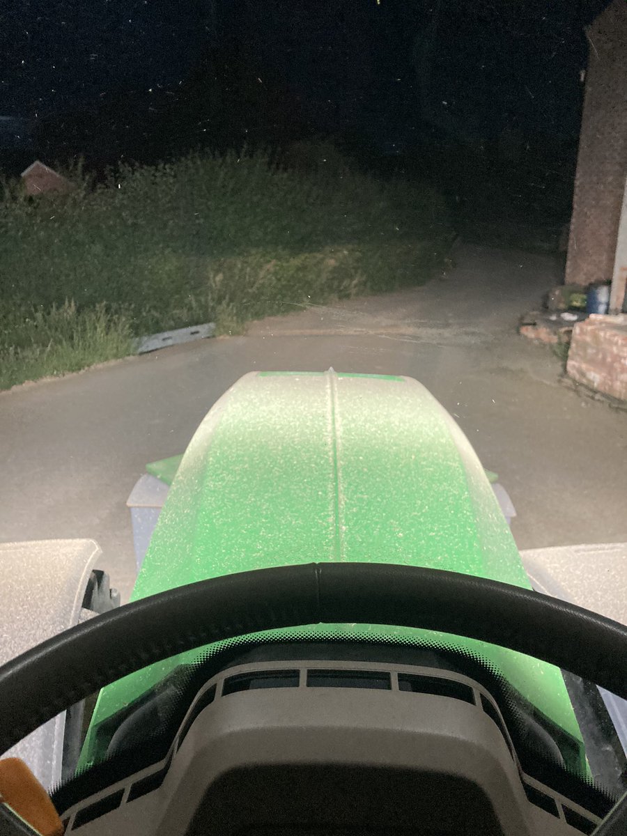 Full beans 🫘 

#harvest23  #tractorgirl #johndeere #newwheels #harvest2023