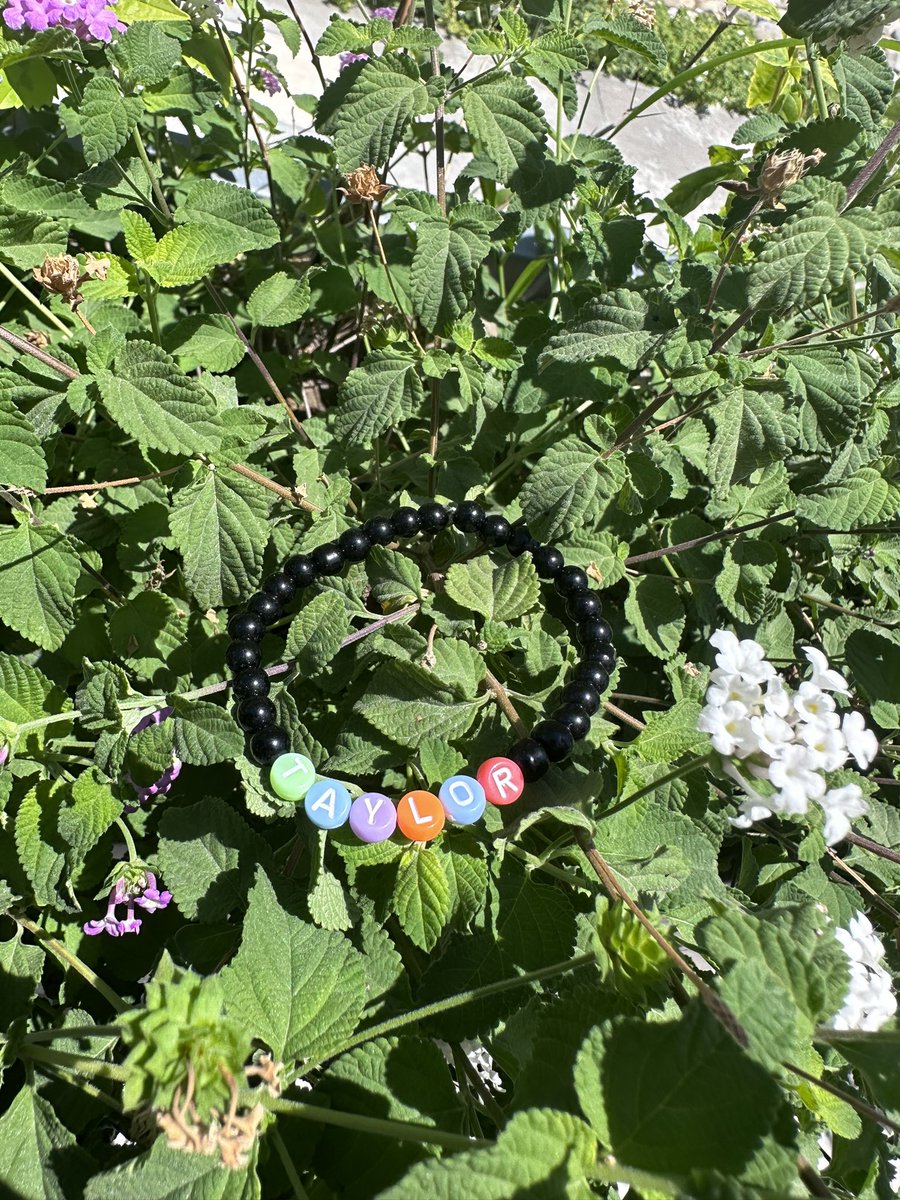 maribelmtzz's tweet photo. Insta: shaka_mtz 💛🧡🩷💙❤️💜💚 https://t.co/f6EDCdTtNd