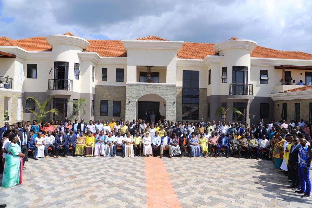 Lubowa Specialised Hospital 😂😂 <a href="/jamesonen/">James Onen | FATBOY</a>