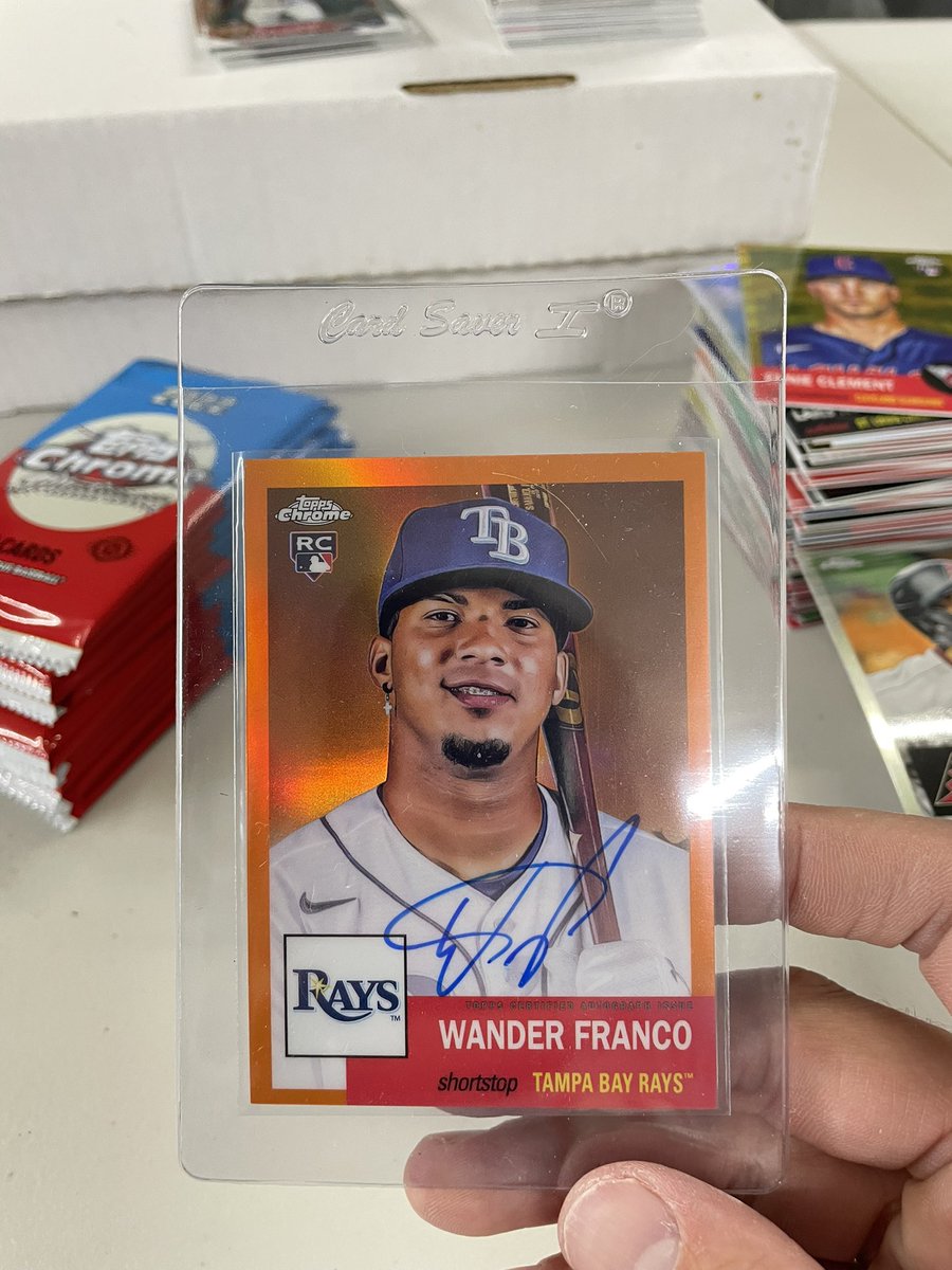 3GCards's tweet photo. From one case of 2022 Topps Chrome Platinum Hobby! These boxes are insane @Topps 
#topps #toppschrome #toppschromeplatinum #superfractor #wanderfranco #hankaaron https://t.co/onAssAELb7