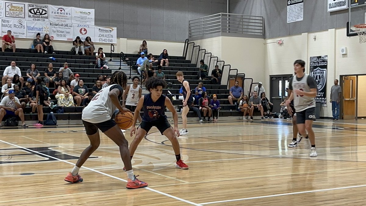 KyleSandy355's tweet photo. Half
@WHS_BoysHoops 22
@WoodstockBball 20

@barronofosu2025 7p 2a 2s
@AshtainPreston 7p
@2024KThomas 5p 2r 1a 2s 1b

@warrenrobinson0 6p
@ta9297 3p 4r 2b

#SandysSpielFallLeague https://t.co/qbpAYxqZms