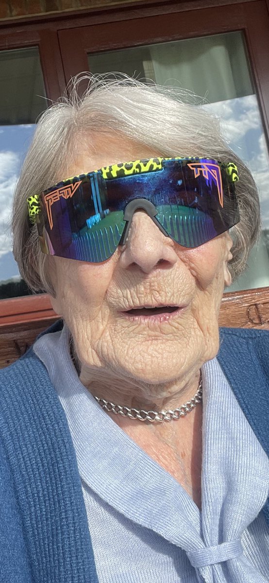 Lucy Becque tweet media