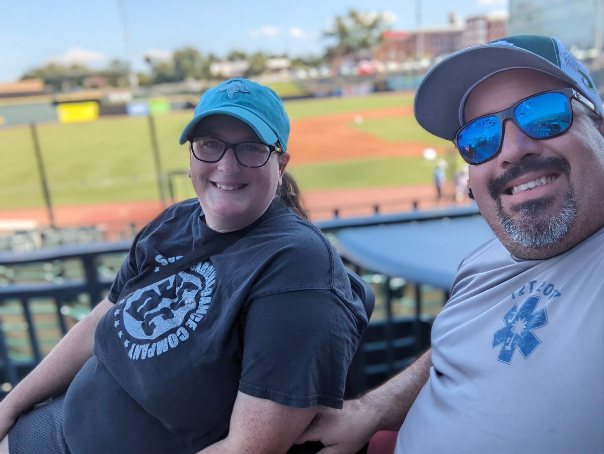 rtotheichie's tweet photo. Enjoying a 🔥 Fireflies game today! #letsglow https://t.co/T8NVHfjEtv