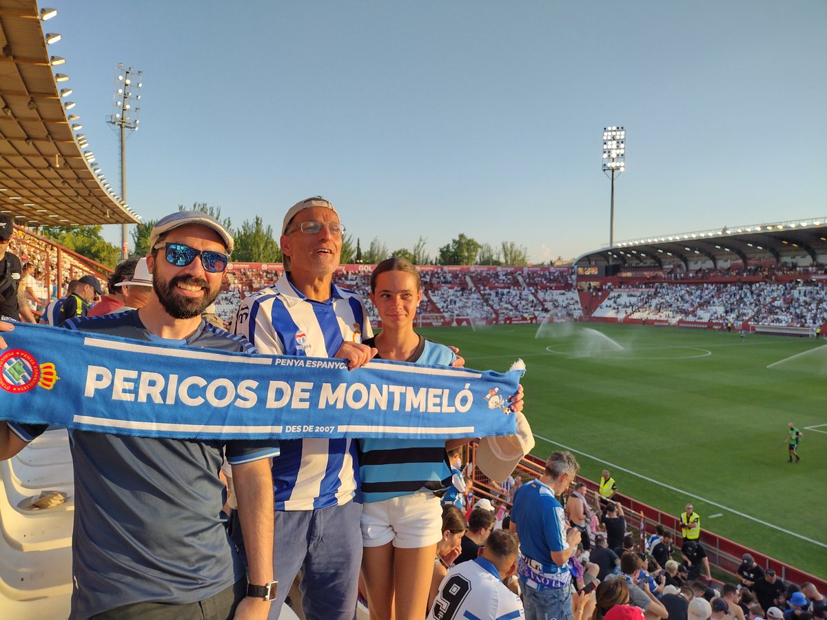 PericosMontmelo's tweet photo. La penya ha estar avui representada al Carlos Belmonte d'Albacete. I acompanyats com sempre de la @pbiblg. Un punt, agredolç, per començar la temporada. #RCDE https://t.co/DsiiG5qZ0J