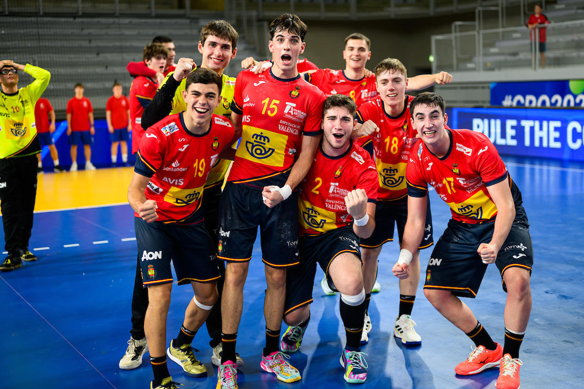 RFEBalonmano tweet media