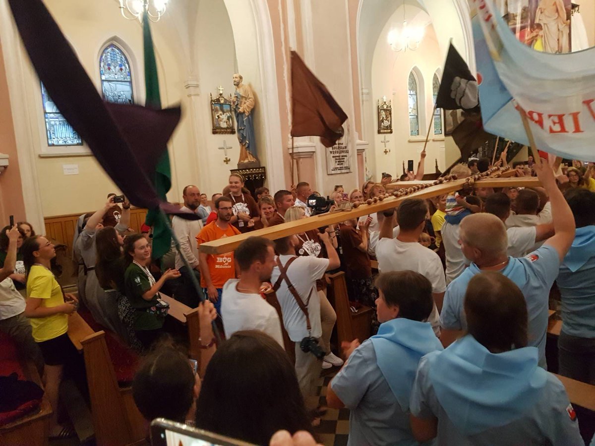 Pawel_Salek's tweet image. Już jutro Częstochowa, a dziś wspólna modlitwa wszystkich grup w kościele w Rędzinach.

Raport z trasy:
📷 Zawada
📷 Kłomnice
📷 Witkowice
📷 Rudniki
📷 Rędziny.
#ŁPPM #NaJasnąGórę #idęnaŁPPM