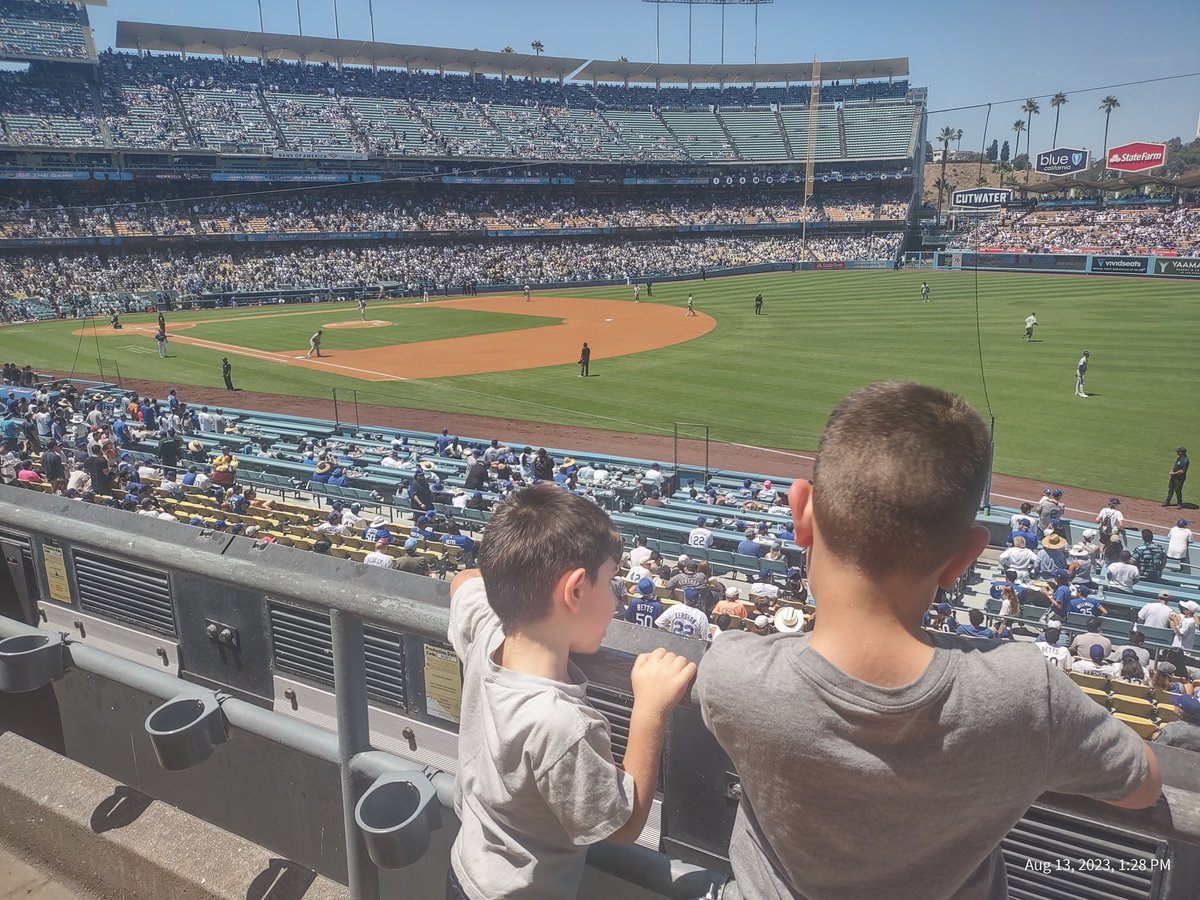KarHaig's tweet photo. Go @Dodgers! https://t.co/7YUn5TKDdo