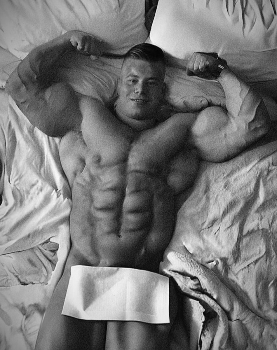 mworshipper86's tweet photo. My fantasy is riding a muscle god while he's flexing for me https://t.co/MRv0GzdxLn
