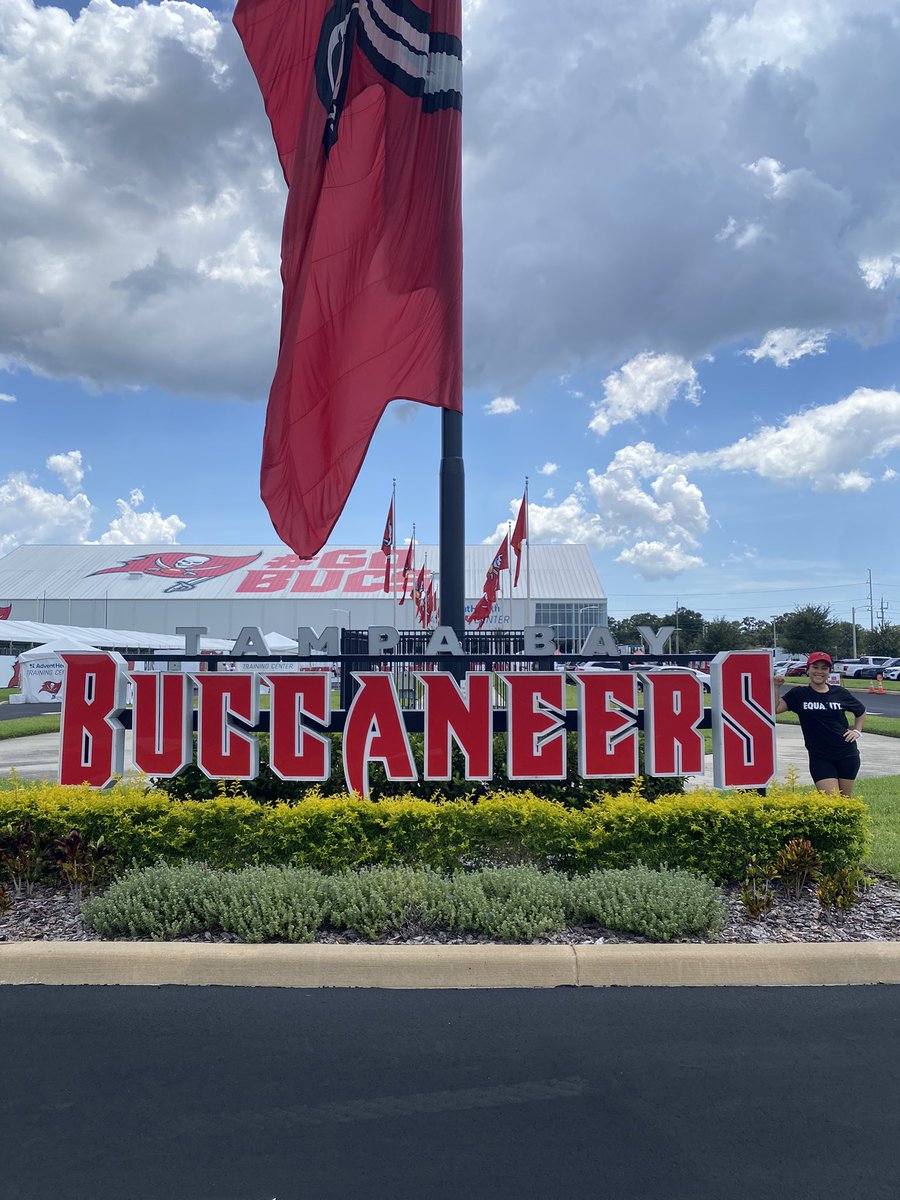 Took a deep dive into the <a href="/Buccaneers/">Tampa Bay Buccaneers</a> Creamsicle legacy 🏴‍☠️🧡

Thanks <a href="/WISETampaBay/">WISE Tampa Bay</a> for an awesome event  🏈