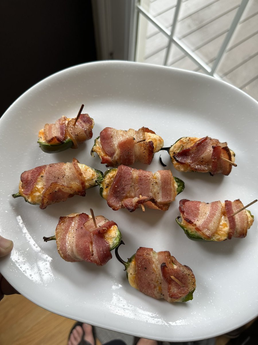 TiffinMark's tweet photo. Bacon rapped Jalapeño poppers for the win!

Recipe below 👇 https://t.co/dFYWF78kjK