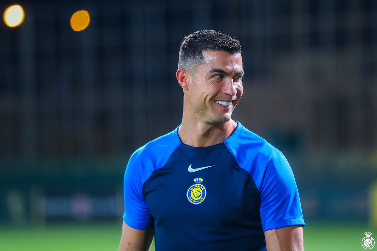 AlNassrFC_EN's tweet photo. See you tomorrow in Dammam 🤩💛 https://t.co/mpHBO6tNje