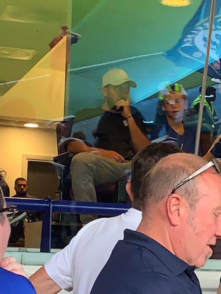 FrankKhalidUK's tweet photo. Was great to see Chelsea legend Eden Hazard today at Stamford Bridge. https://t.co/1xqHXylUPg