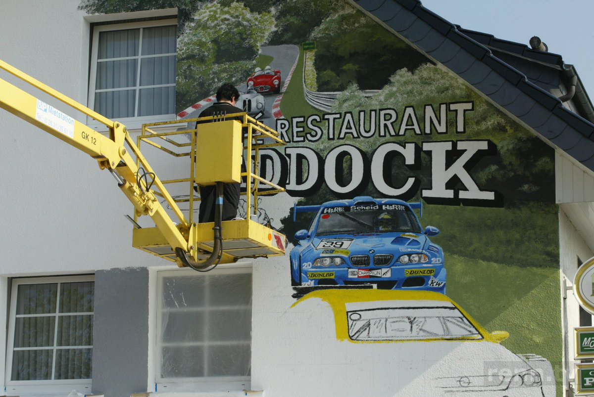 20832com's tweet image. 20 years ago the large wall painting in Nürburg was created: Aug 13th, 2003.