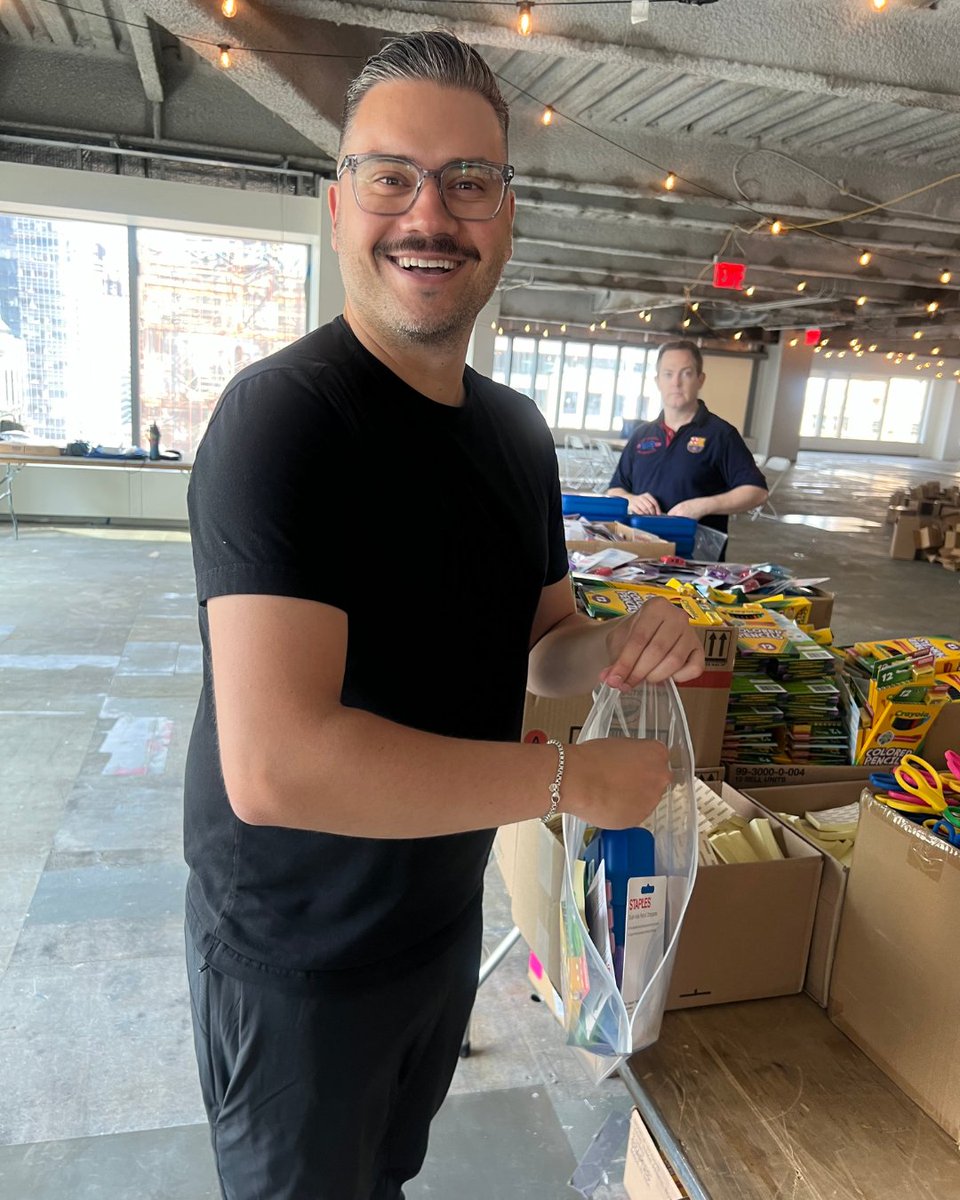 ProjectswCare's tweet photo. 🗣️ We want to extend a HUGE thank you to every amazing volunteer who joined us this week for #ProjectFirstDay! 📢
Your kindness is felt deeply and will ripple through classrooms, hallways, and futures for years to come. 💖 https://t.co/GSPtIse9o7