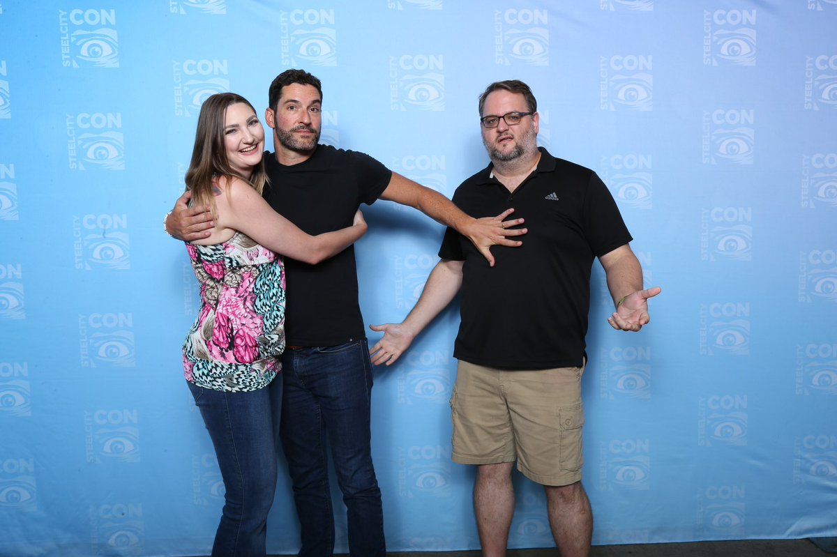 So happy 😁 to meet Tom Ellis! He was cool to give us a funny photo ❤️ thank you #SteelCityCon #TomEllis #LuciferMorningstar #Lucifer