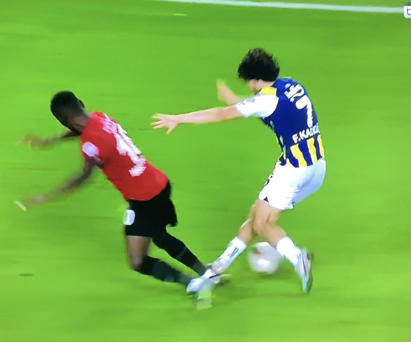 şaka gibi ;) #KadıköydeYineHırsızVAR