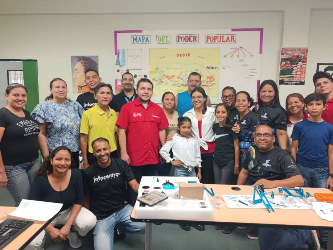 cytdanmarys's tweet photo. El @Mincyt_VE arribó a su 24° aniversario promoviendo y fortaleciendo el acceso al conocimiento de la Ciencia y la Tecnología en las comunidades en el marco de esta celebración nos encontramos en despliegue nacional.

Conoce más aquí📲 https://t.co/OsZmHK8iuc

#CienciaYTecnología https://t.co/D8v4jPhTyX