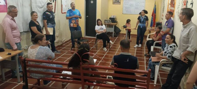 El <a href="/Mincyt_VE/">Ministerio del P. P para Ciencia y Tecnología</a> arribó a su 24° aniversario promoviendo y fortaleciendo el acceso al conocimiento de la Ciencia y la Tecnología en las comunidades en el marco de esta celebración nos encontramos en despliegue nacional.

Conoce más aquí📲 mincyt.gob.ve/impulsando-cie…

#CienciaYTecnología