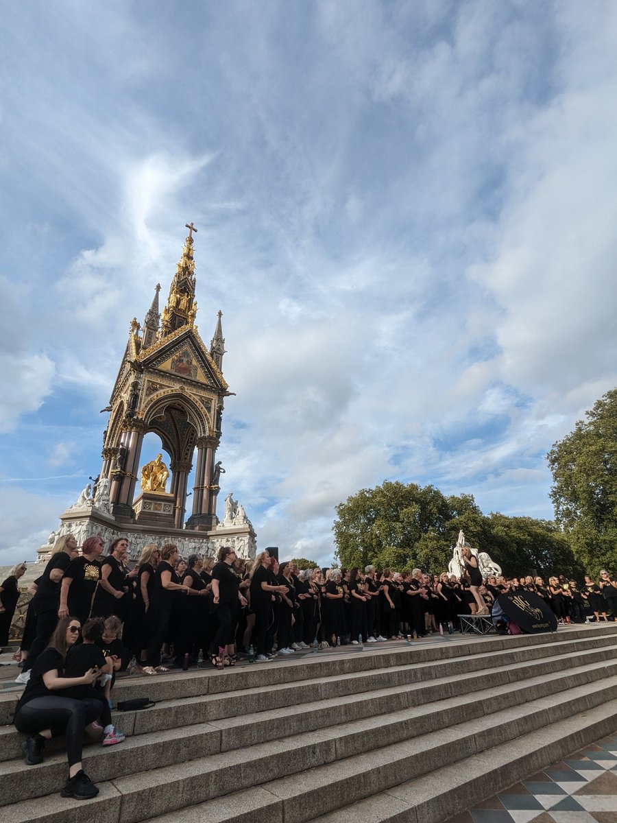 Richard Hughes (@randshughes) on Twitter photo In London yesterday, and thoroughly enjoyed the brilliant <a href="/BIGSing1/">The BIG Sing</a> Flash Choir at the Albert Memorial. In London yesterday, and thoroughly enjoyed the brilliant <a href="/BIGSing1/">The BIG Sing</a> Flash Choir at the Albert Memorial.