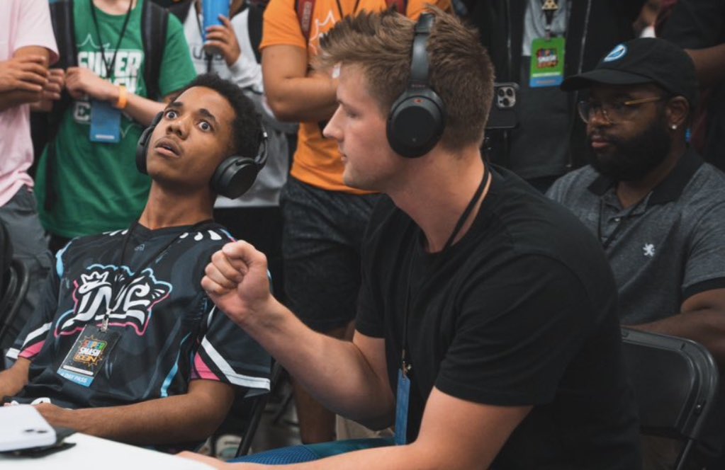 TKbreezy's tweet image. Damn he must have hit bro with the Infinite tsukuyomi