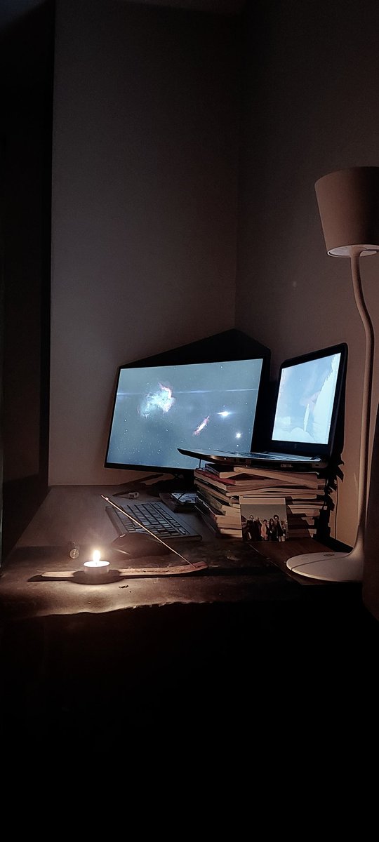 TarkianAli's tweet image. My world.....

#developerlifestyle #developer #photographer #photographerlifestyle