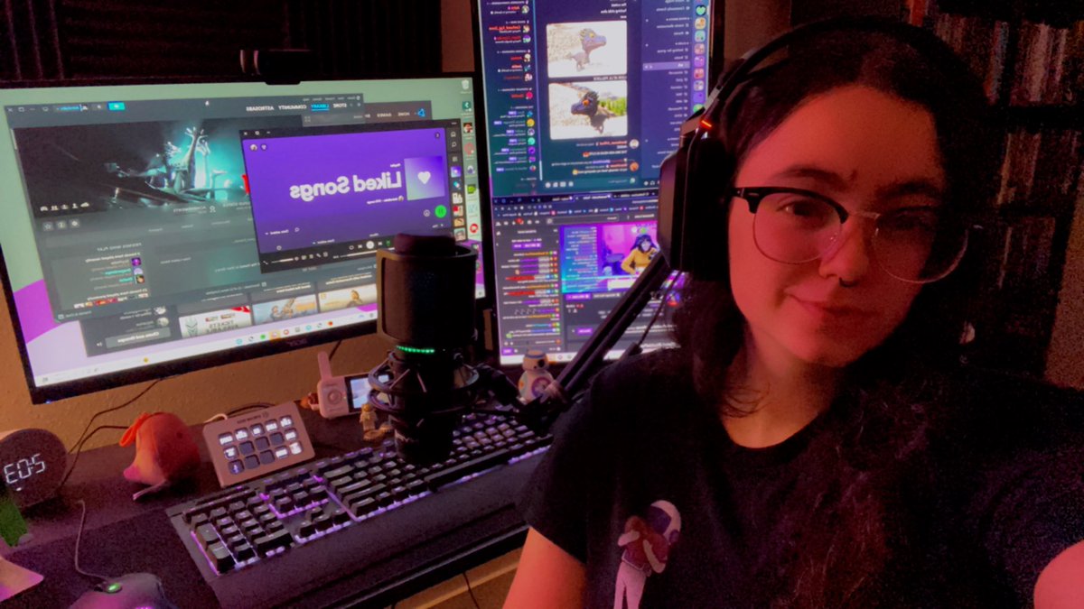 ANOTHER SUNDAY? ANOTHER SURVIVAL HORROR GAME!
Sons of the Forest at 6PM PST! See you there! 🥰