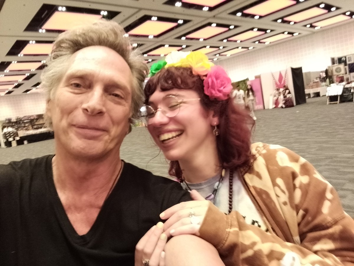 LuluWild13's tweet photo. #WilliamFitchner is truly the greatest! ❤️ Such a interesting, humble, and caring soul, so grateful for him 💗. https://t.co/h9F7ZRvviM