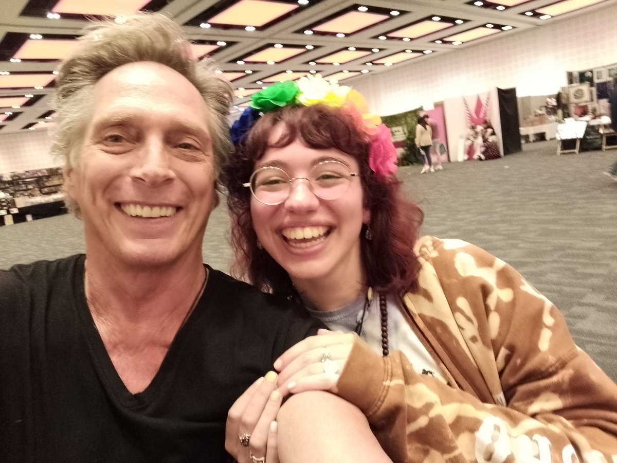 LuluWild13's tweet photo. #WilliamFitchner is truly the greatest! ❤️ Such a interesting, humble, and caring soul, so grateful for him 💗. https://t.co/h9F7ZRvviM