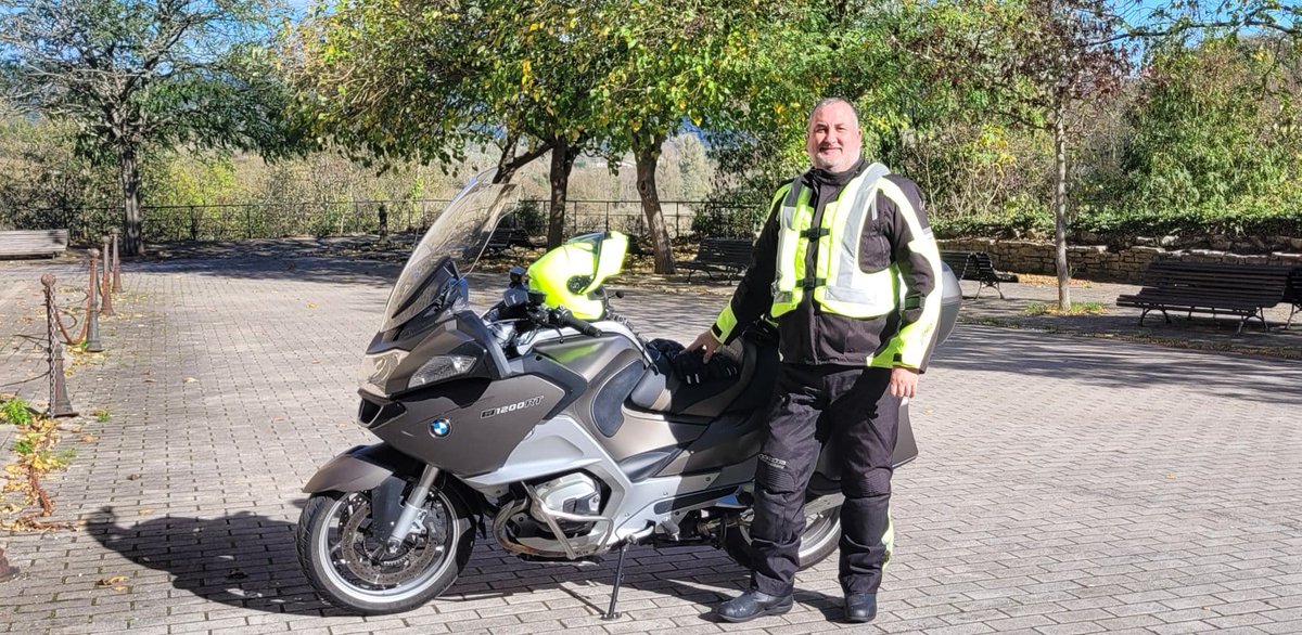 GredillaAlberto's tweet photo. Sensación de libertad.
Para un motero la mejor terapia para quitar el estrés y despejar la mente es salir a rodar con tu moto.
No necesitas alas para sentirte libre, solo gozar de la ruta, del camino, sin prisas.
Hoy he disfrutado de esa sensación cabalgando sobre mi querida BMW. https://t.co/Ay2btpV7vk