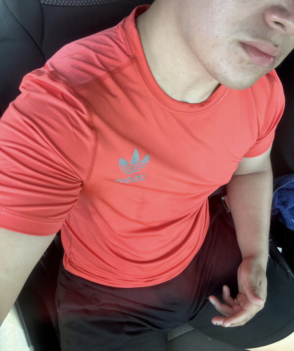 luiscabroon's tweet photo. Les gusta los vatos con pancita? Digo para que me la chupen 😝🥵 https://t.co/jbol8uUQKD