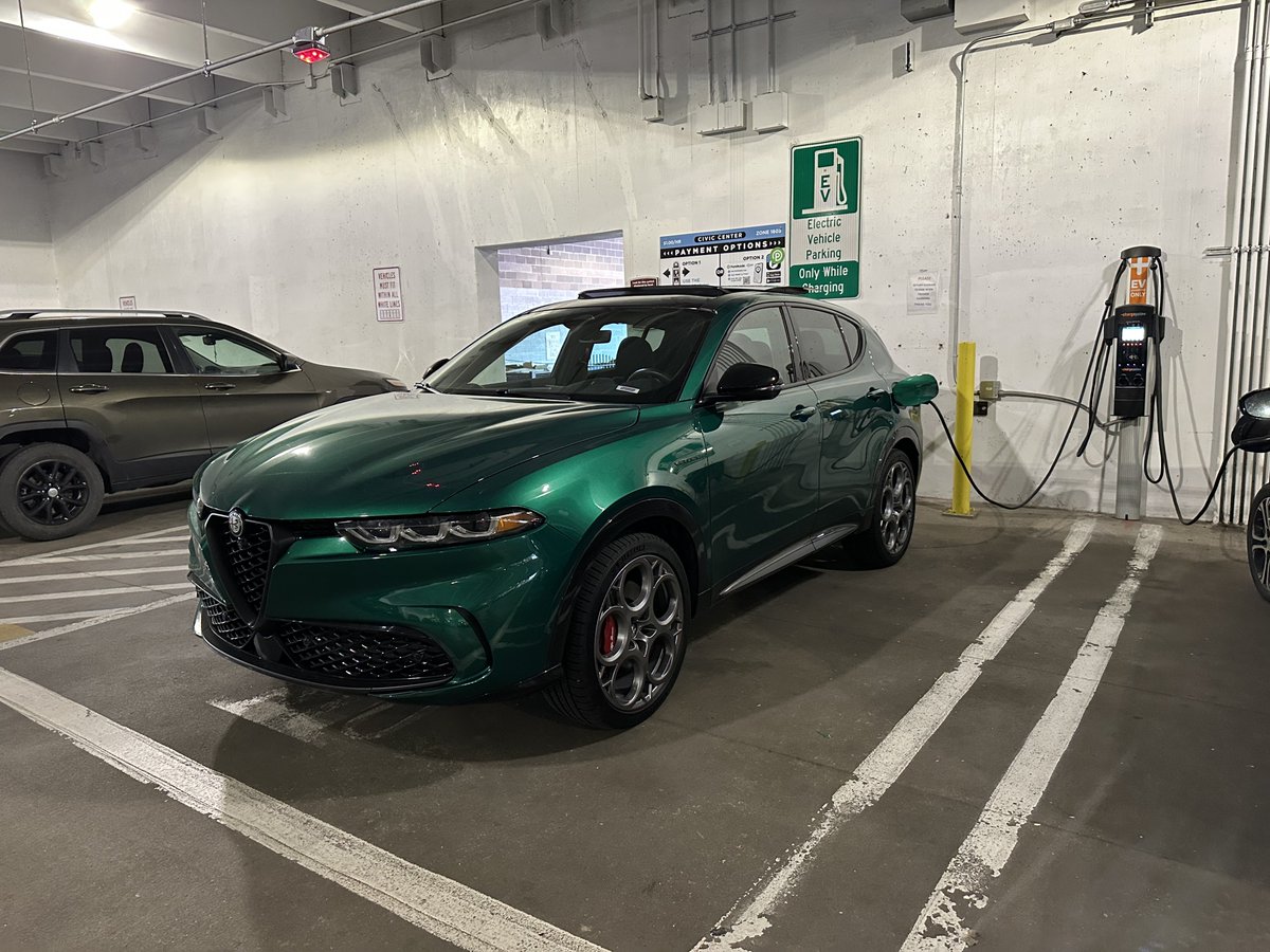 itskyleconner's tweet photo. I’m being that guy charging a PHEV on a public charger 😬 https://t.co/bBeoAa5WOH