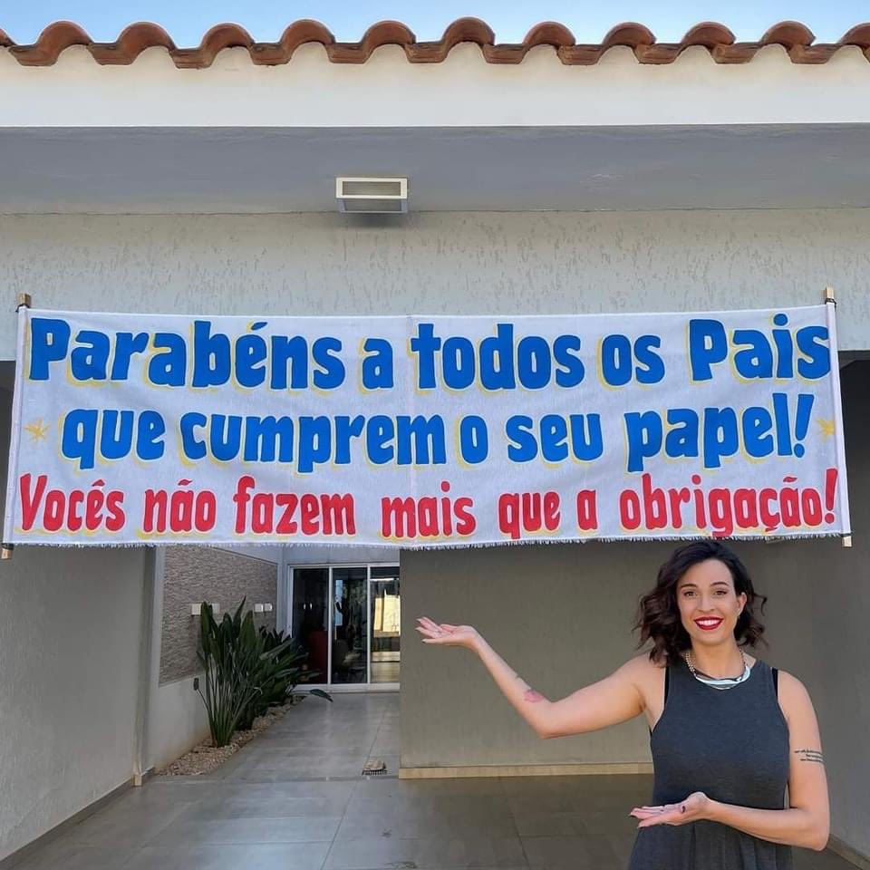 Feliz Dia dos Pais pra vocês que cumprem com suas responsabilidades e obrigações 🩷✨ #Diadospais #paternidade