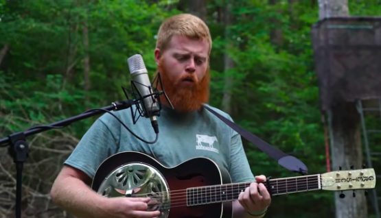 TwangMusicTV's tweet photo. https://t.co/9wwExAtsyN is very pleased to present Oliver Anthony @AintGottaDollar and the live filmed performance of his song titled Rich Men North Of Richmond. Watch hereL https://t.co/w8b1Yi7EGA https://t.co/tpiMaE5uHA