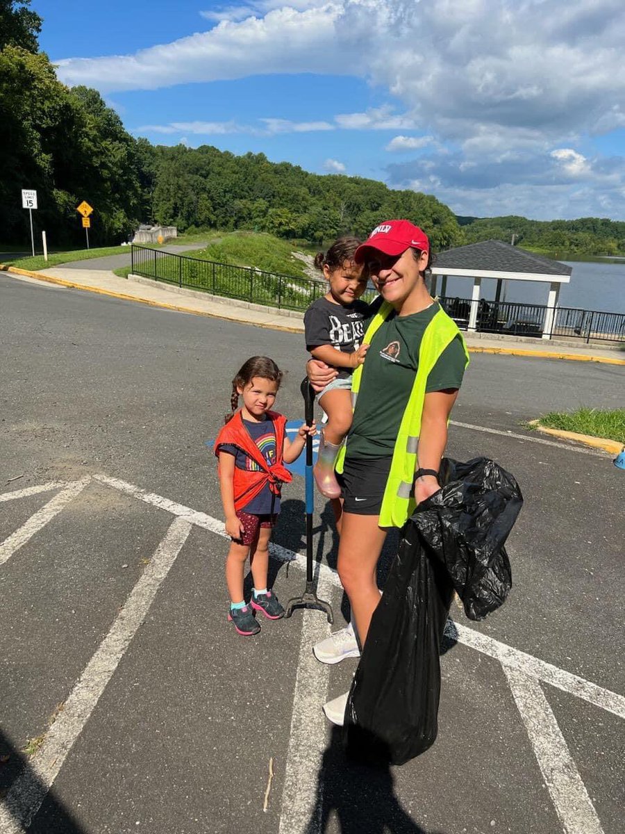 Big thanks to Abe, our Deputy Treasurer, and his family for leading today’s clean up at Lake Accotink Park!
#fairfax #FLAP #lakeaccotink #FCPA #FCPS