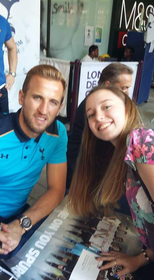 cannon_grace's tweet photo. @georgebann The best fan photo you'll ever find 😉 https://t.co/CZyvOgnc63