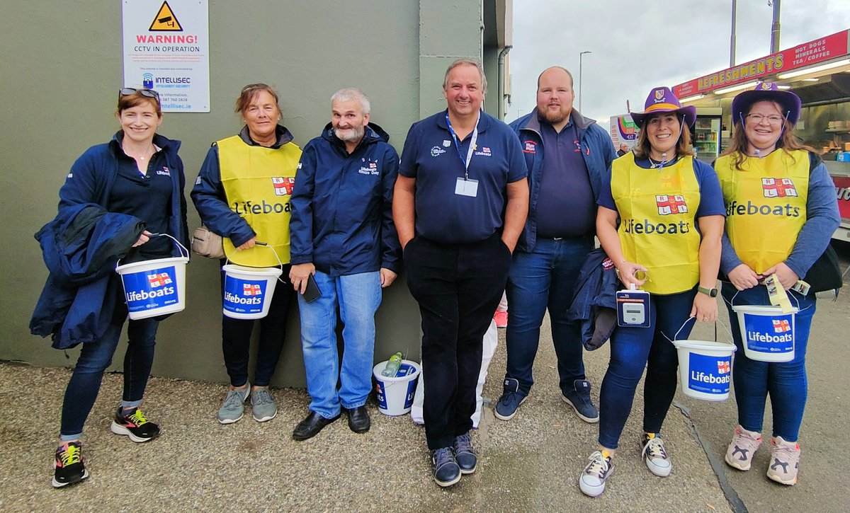 This afternoon we had the privilege of being the charity partner at Country Fest Wexford. Thank you for having us &amp; a big thank you to all who donated to the <a href="/RNLI/">RNLI</a> at today's event🙏🤠
#fundraiser #charity #volunteers