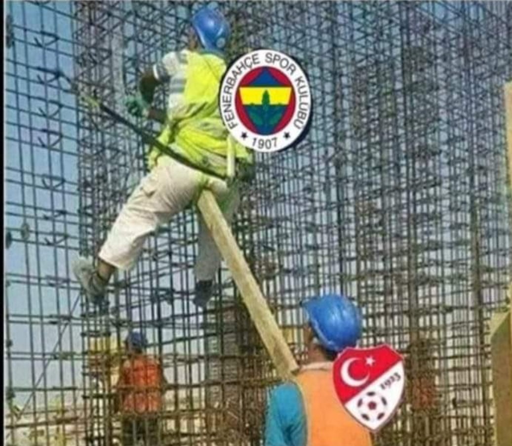 Değişen bir şey yok... 
#KadıköydeYineHırsızVAR