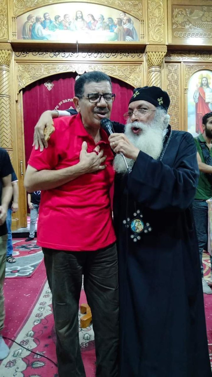 معجزة لـ ( العـذراء ) في عزبة النخل 
الإسم : عم عادل فايز 
جليس كرسي متحرك
بقالوا  سبع سنين مشلول عنده شلل رباعى  وكان بيخدم فى الكنيسة قبل ما يتشل المهم فجاءة كدا بعد الكورال ما خلص شاف العدرا مريم راح جرى عليها العدرا مريم اهى وقام من على الكرسىى المتحرك وجرى شفاعة أم النور ❤